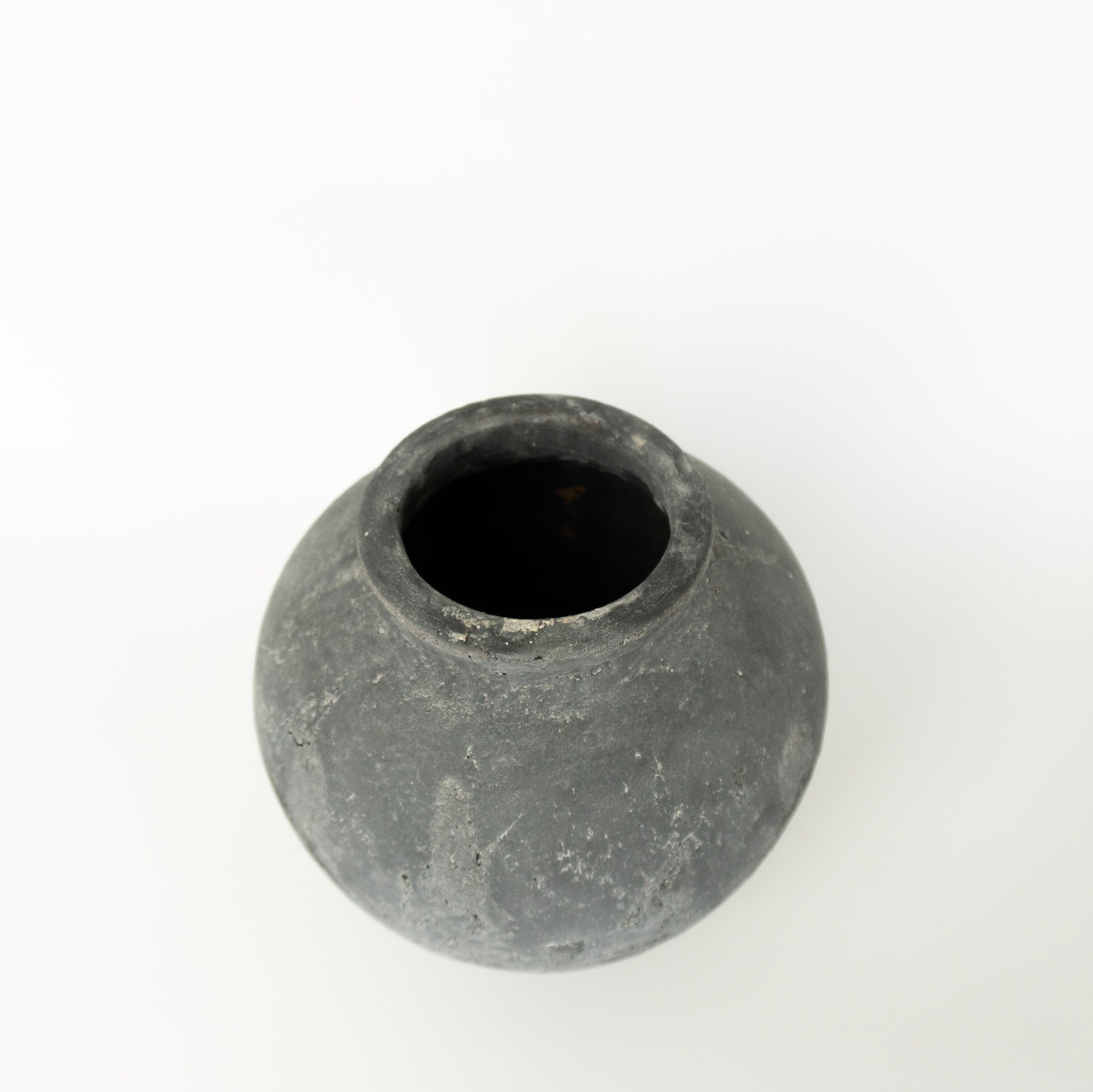 7.5" Charcoal Round Vase