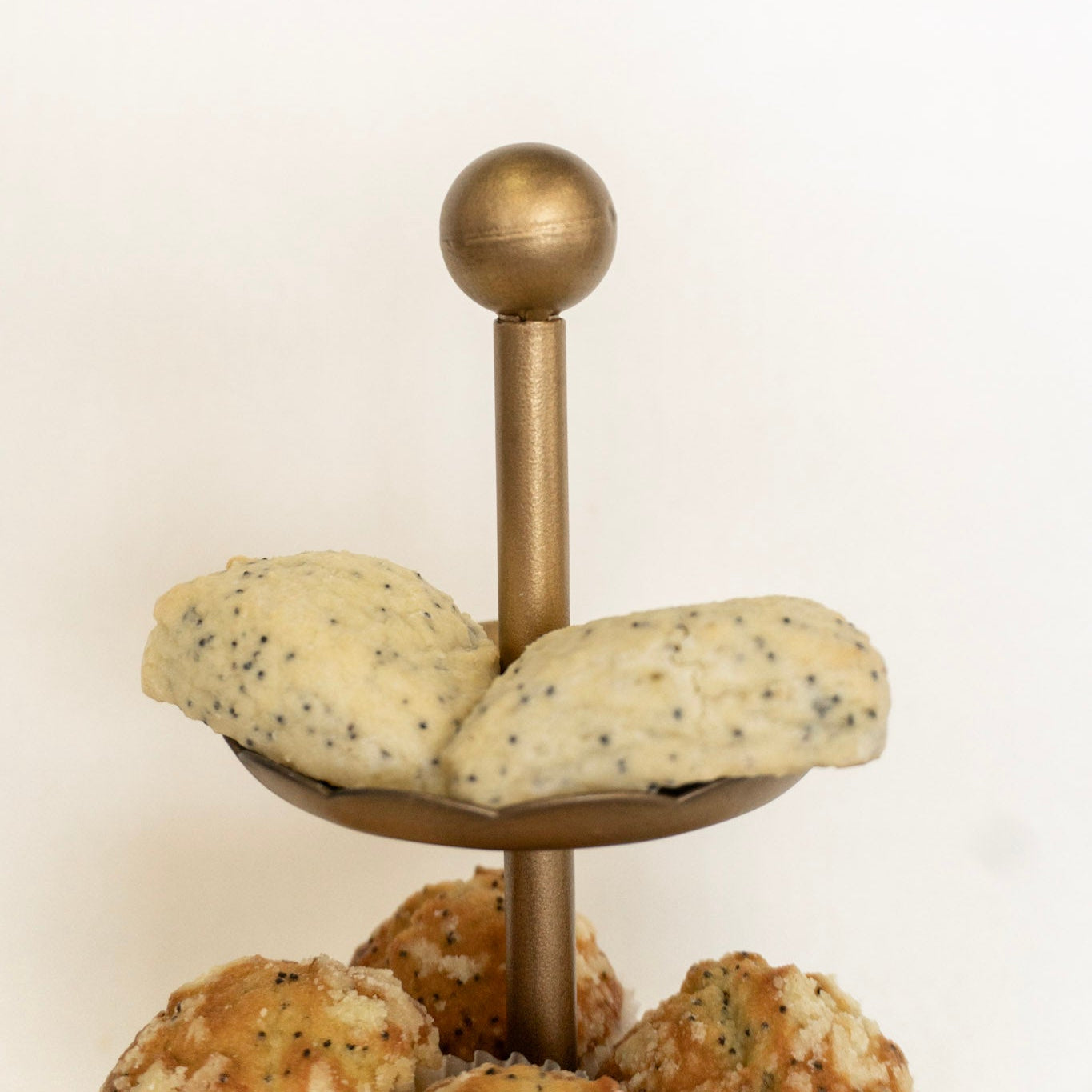 3-Tier Tray w/Scallop Edge