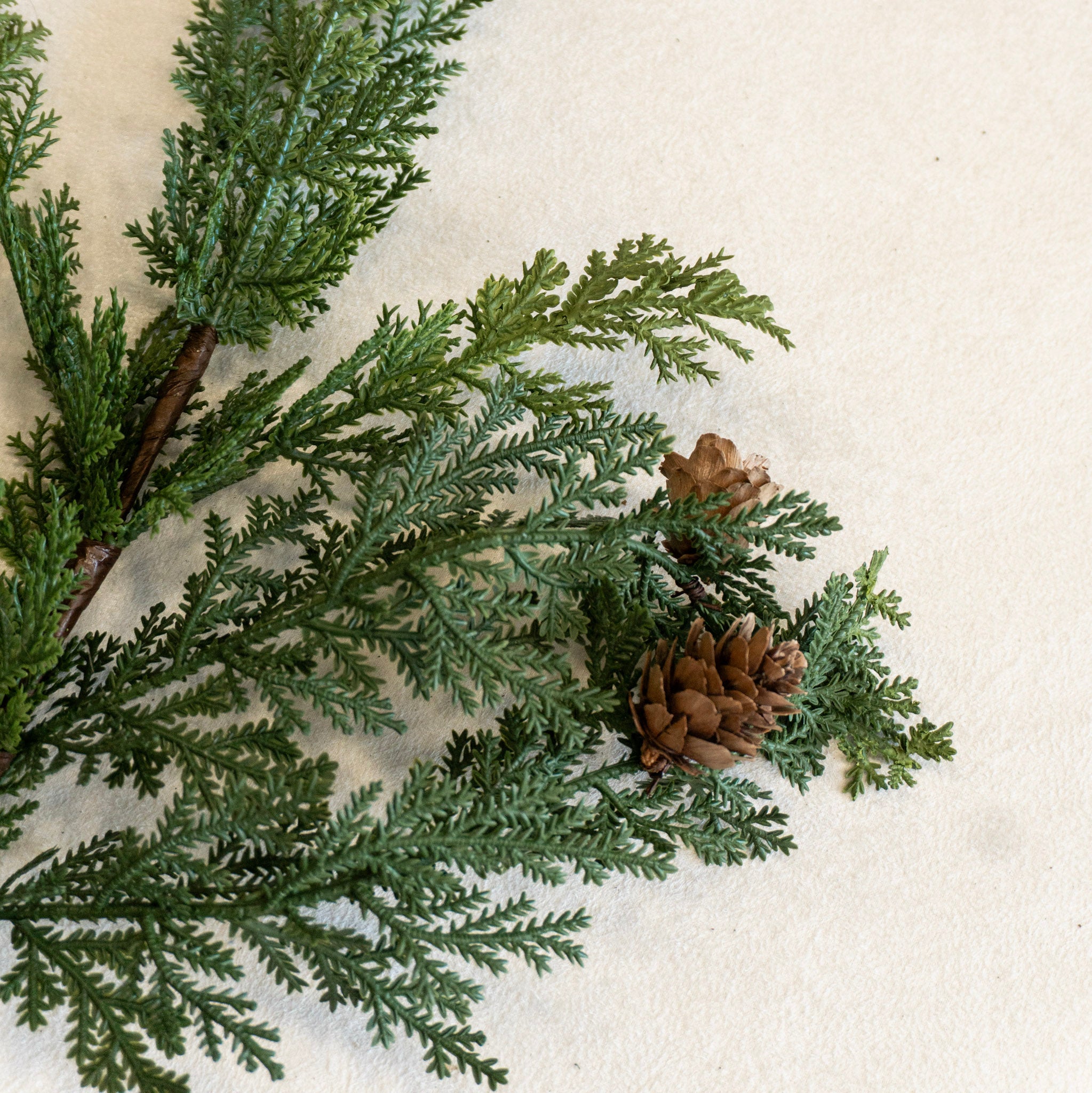 24" Cypress & Pine Cone Spray