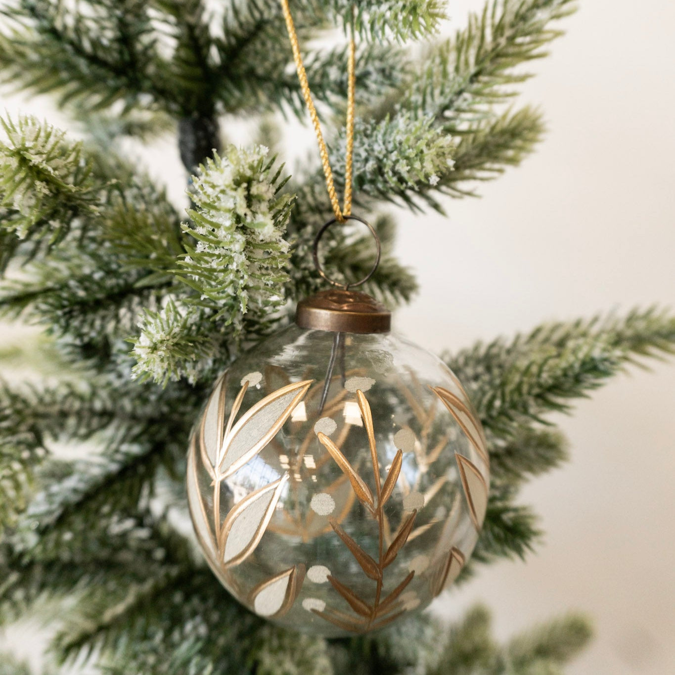 3" Etched Glass Ornament w/Vine Pattern