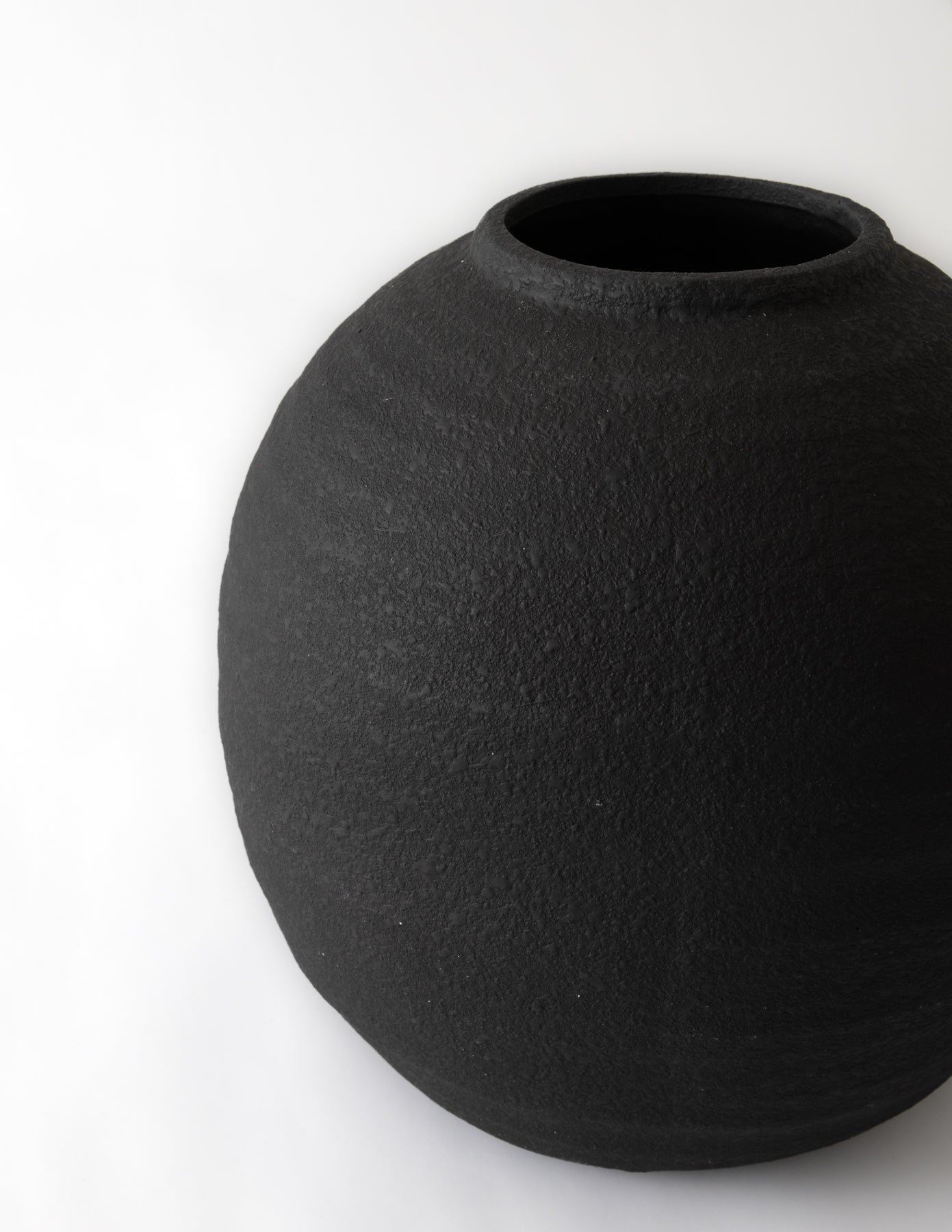 Konos Vase - Black