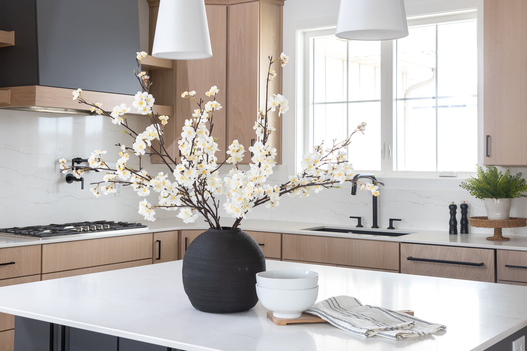 Konos Vase - Black