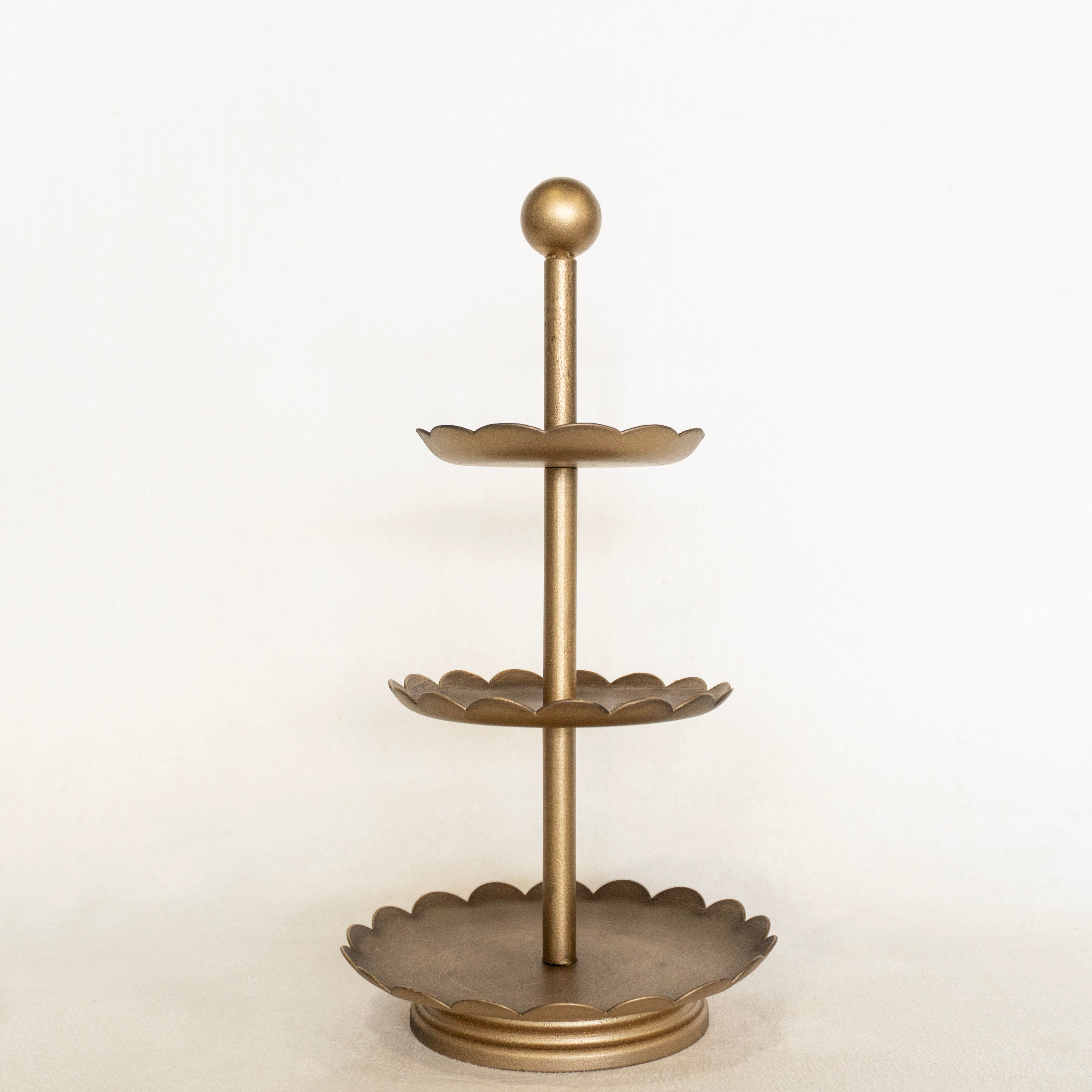3-Tier Tray w/Scallop Edge