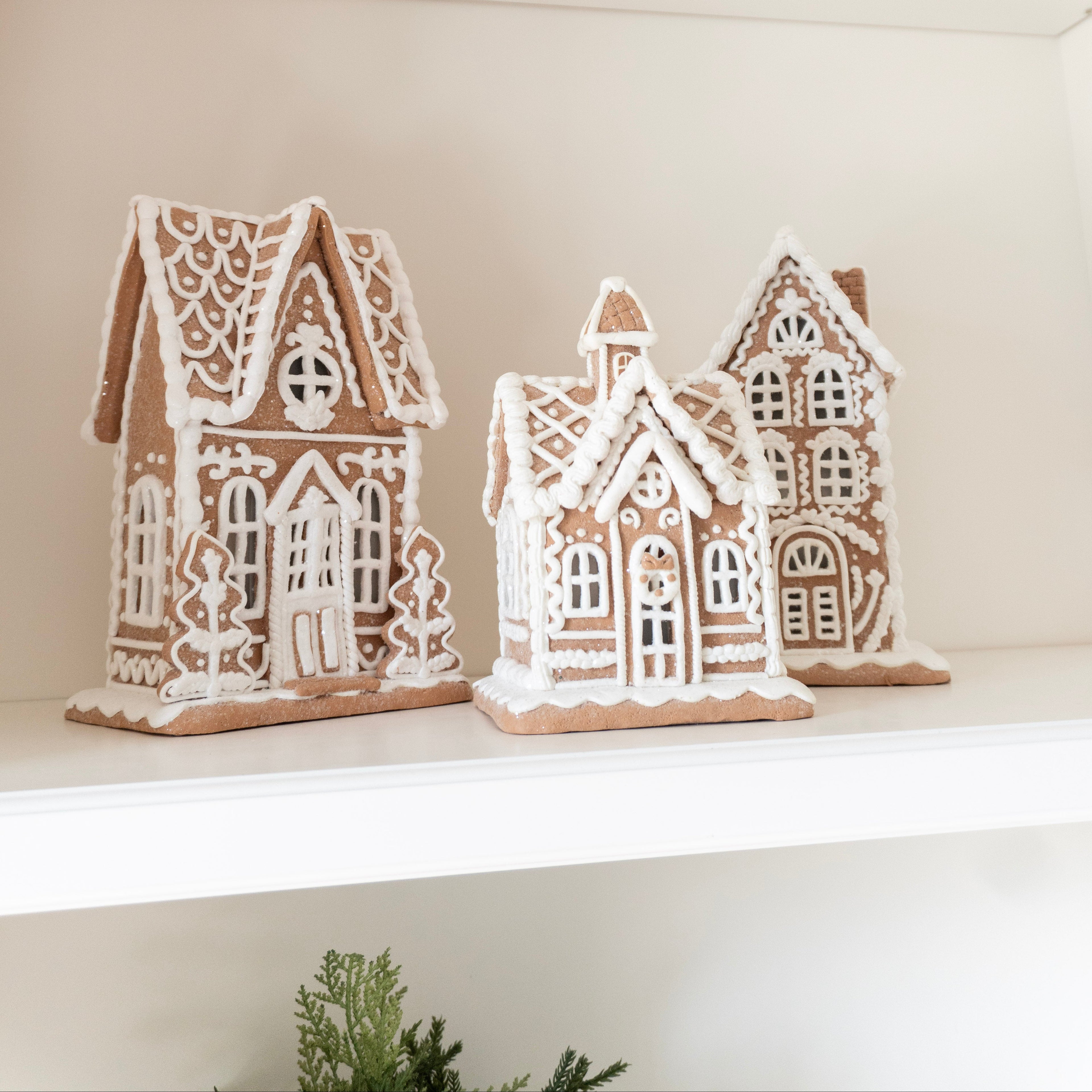 10" Lighted Gingerbread House
