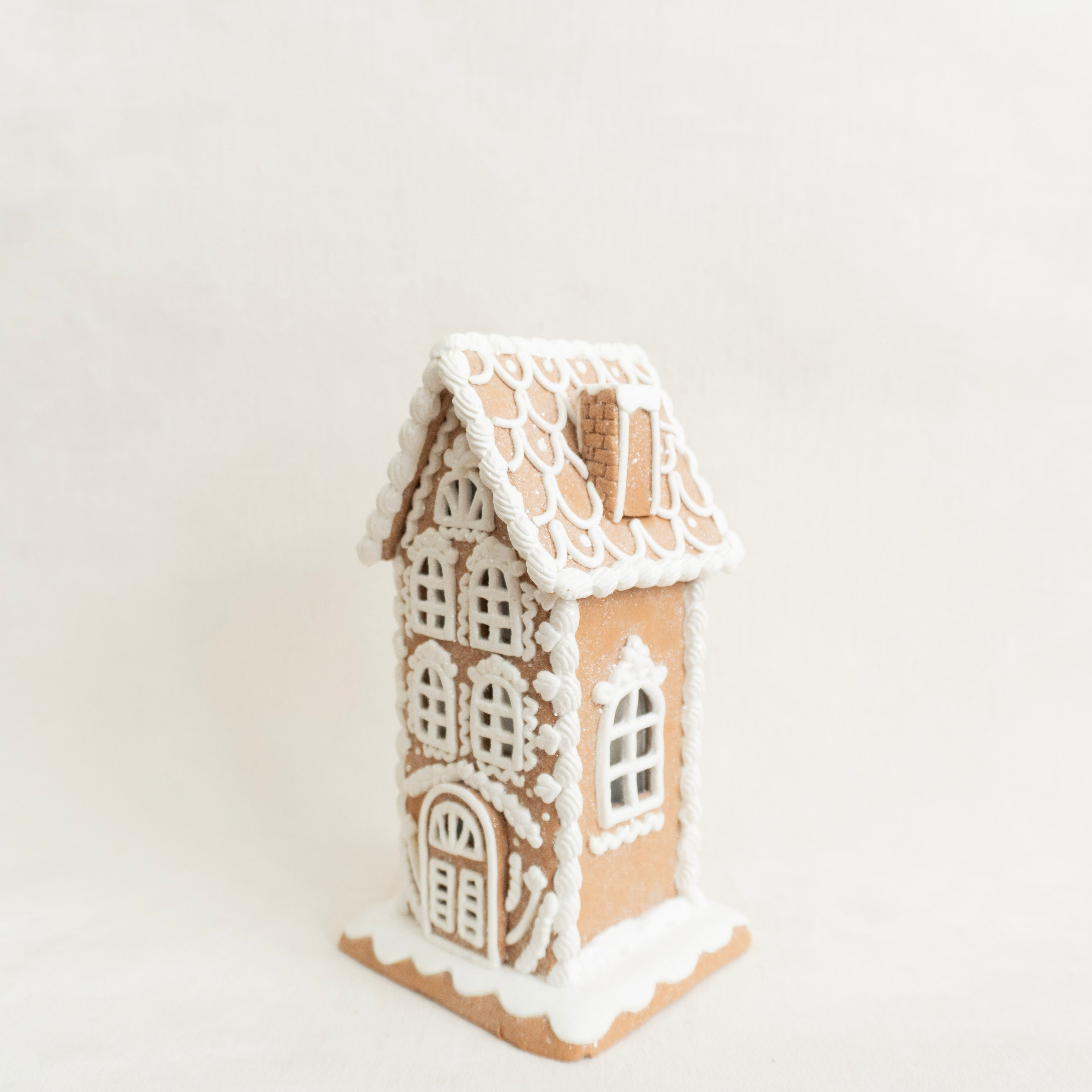 10" Lighted Gingerbread House