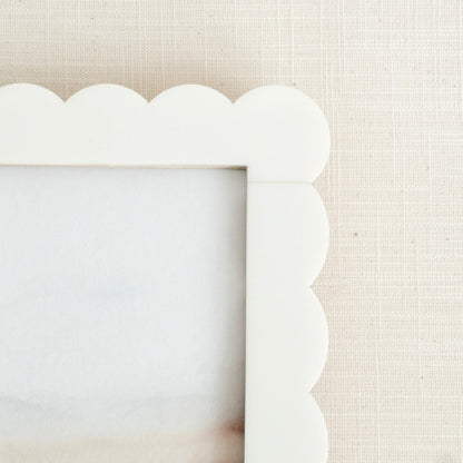 Scalloped Photo Frame