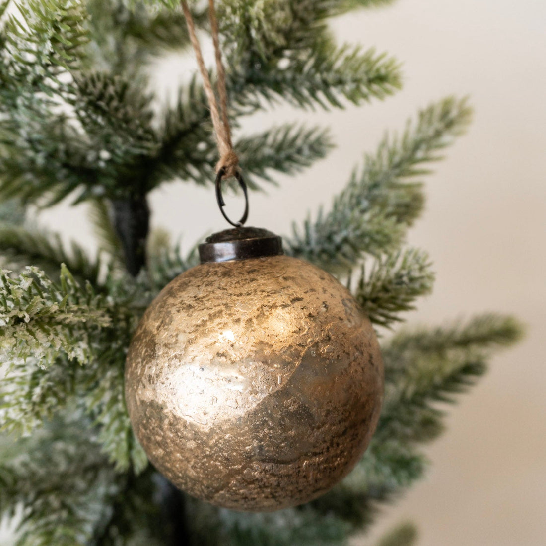 2.75&quot; Gold Foil Glass Ball