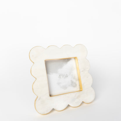 4x4 Marble Scalloped Frame