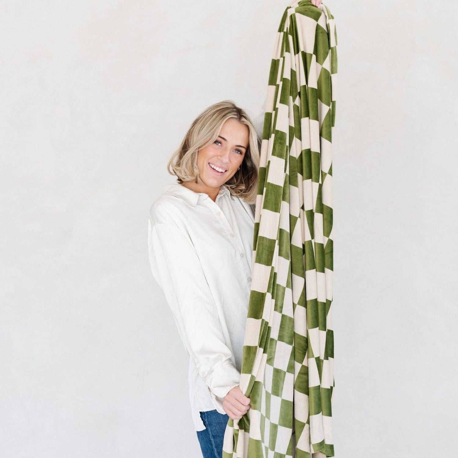 MINKY STRETCH THROW BLANKETS: Olive Checkered