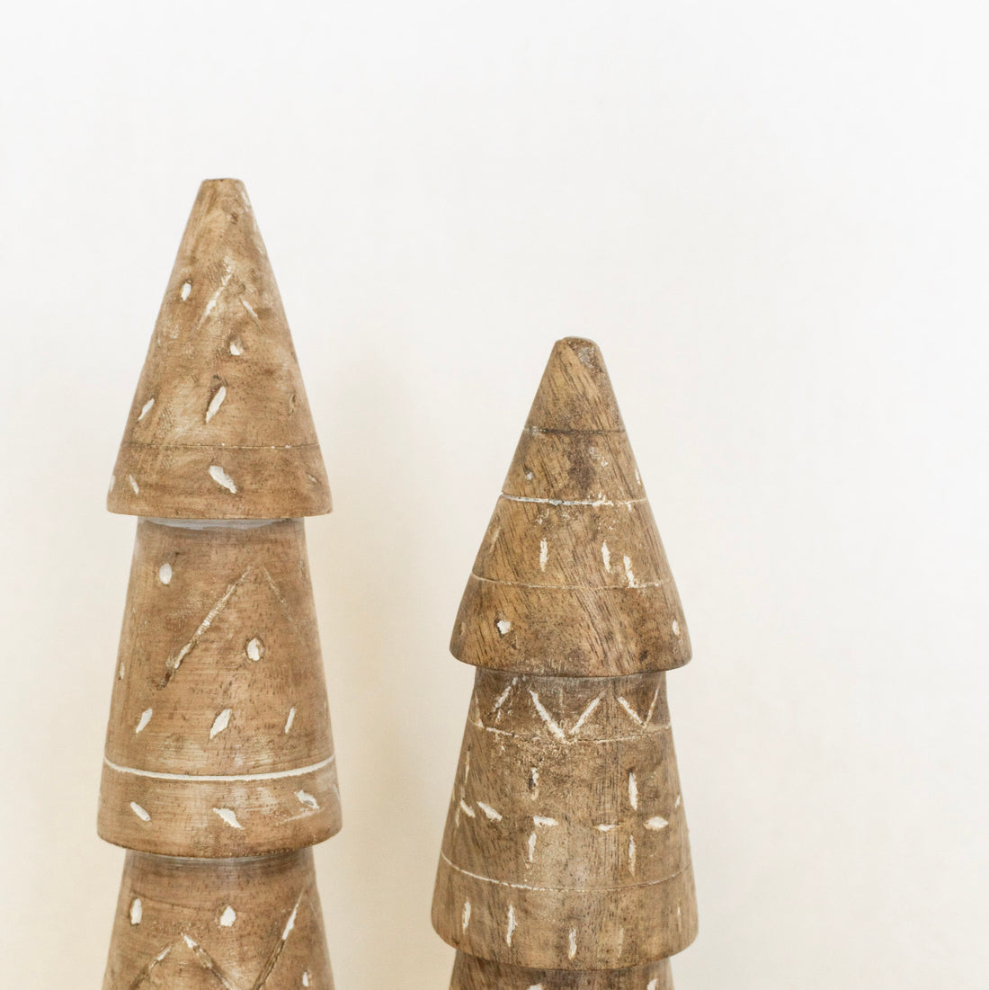 Carved Mango Wood Tree w/Design Set