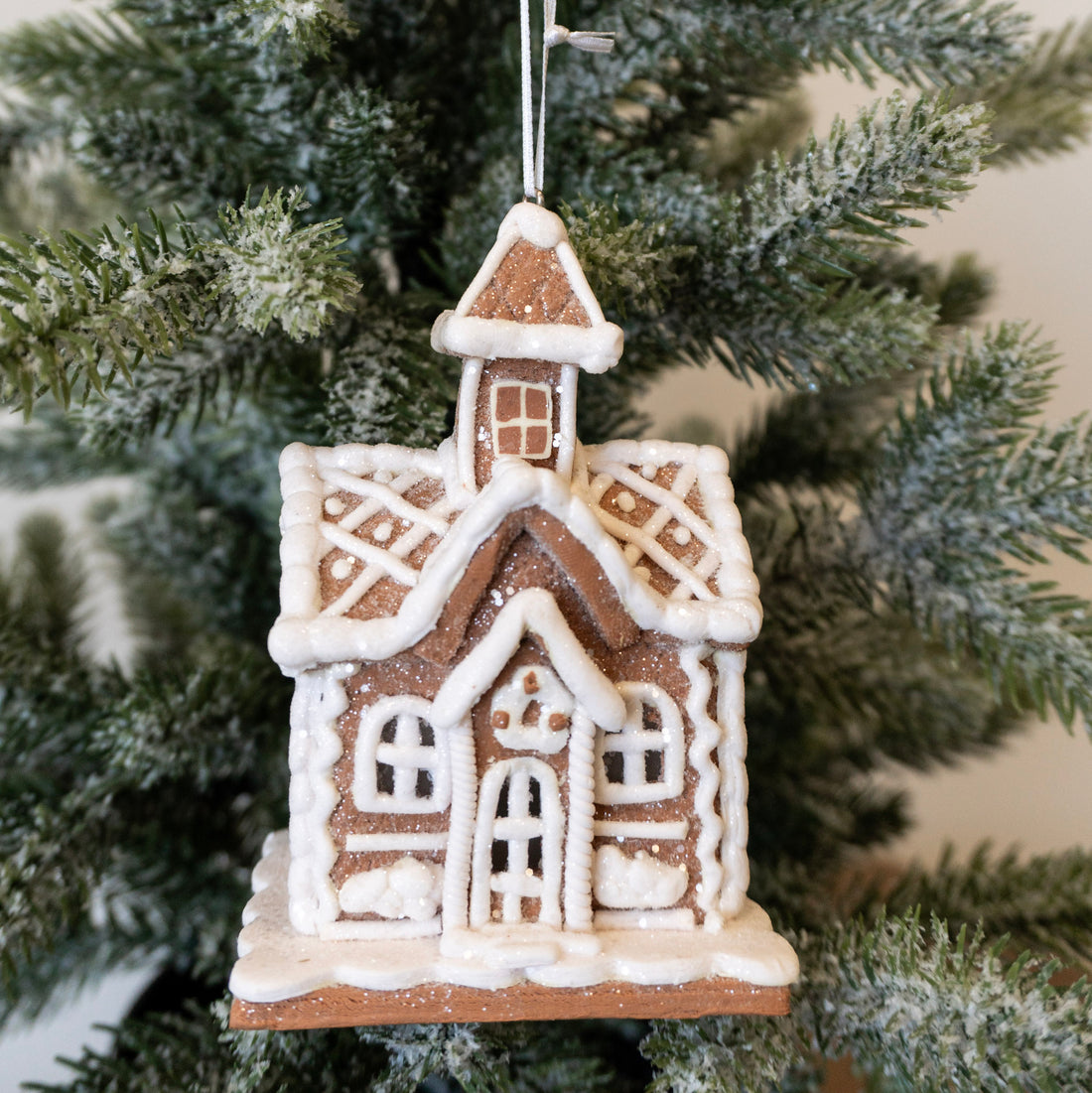 Lighted Gingerbread House Ornament (1)