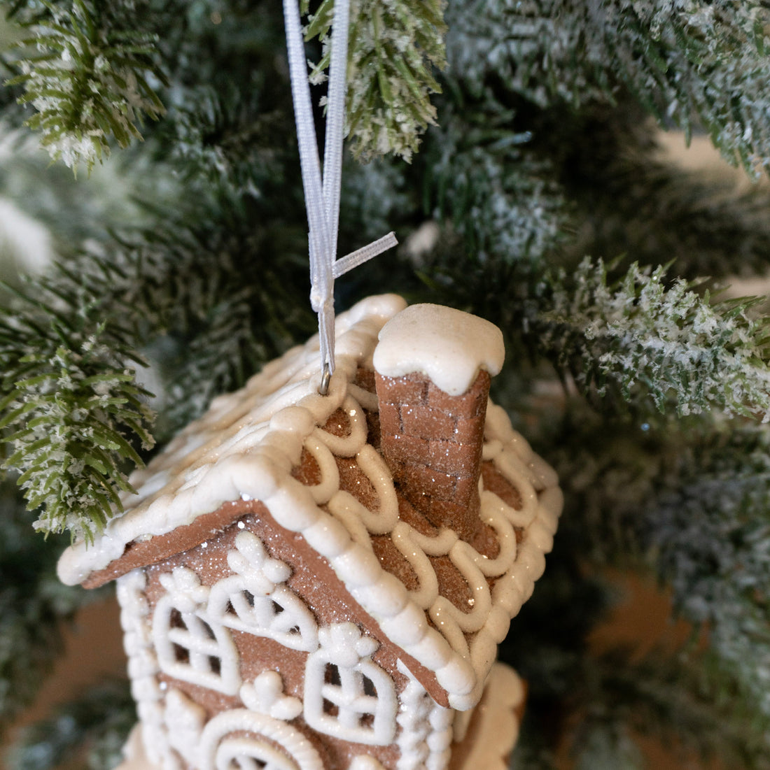 Lighted Gingerbread House Ornament (3)