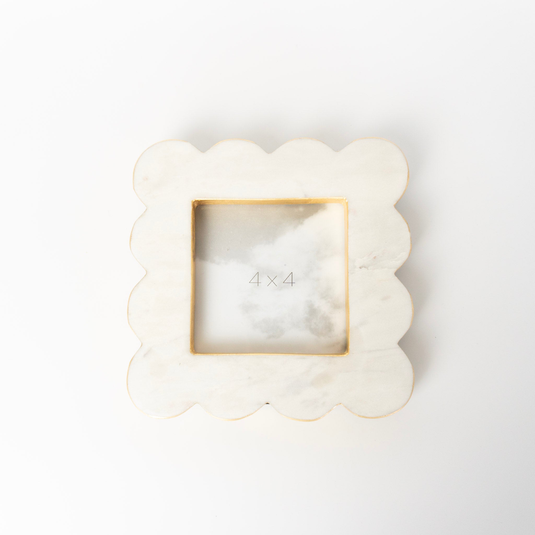 4x4 Marble Scalloped Frame