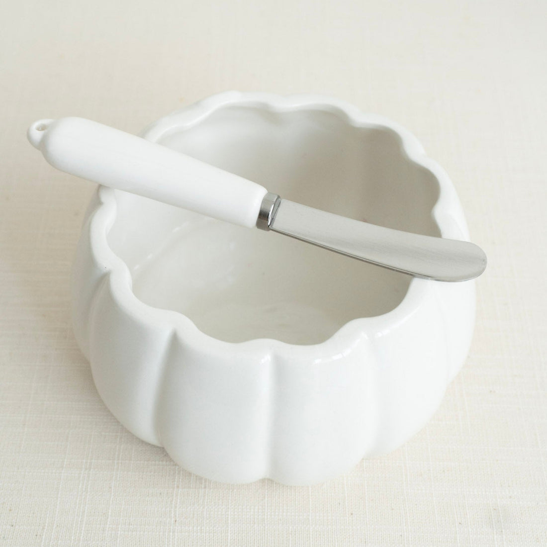 Ceramic Bowl w/ Stainless Steel Knife