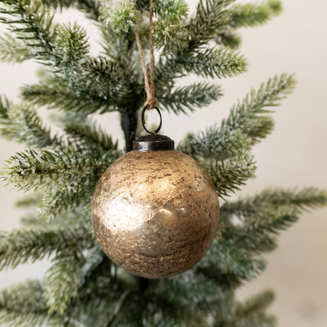 2.75&quot; Gold Foil Glass Ball