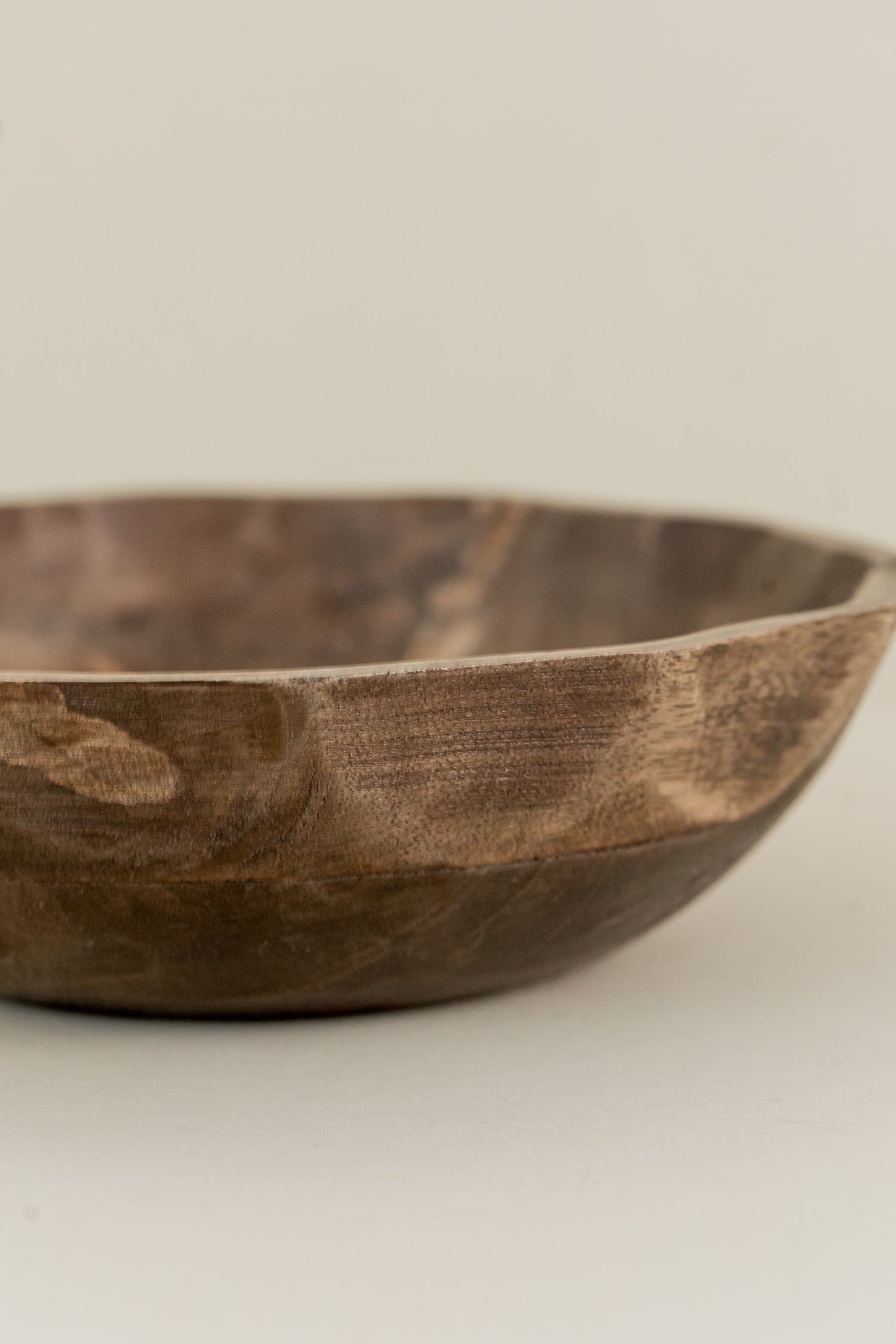 Mango Wood Scalloped Bowl