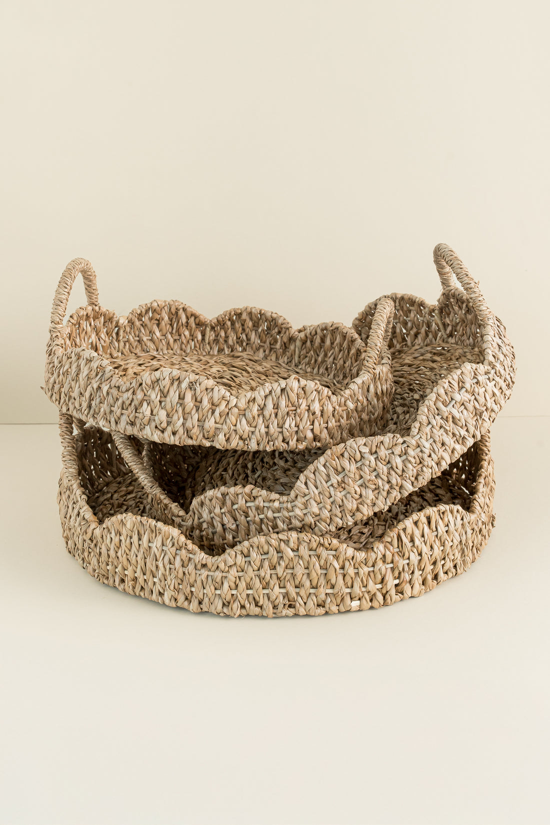 Scalloped Edge Trays