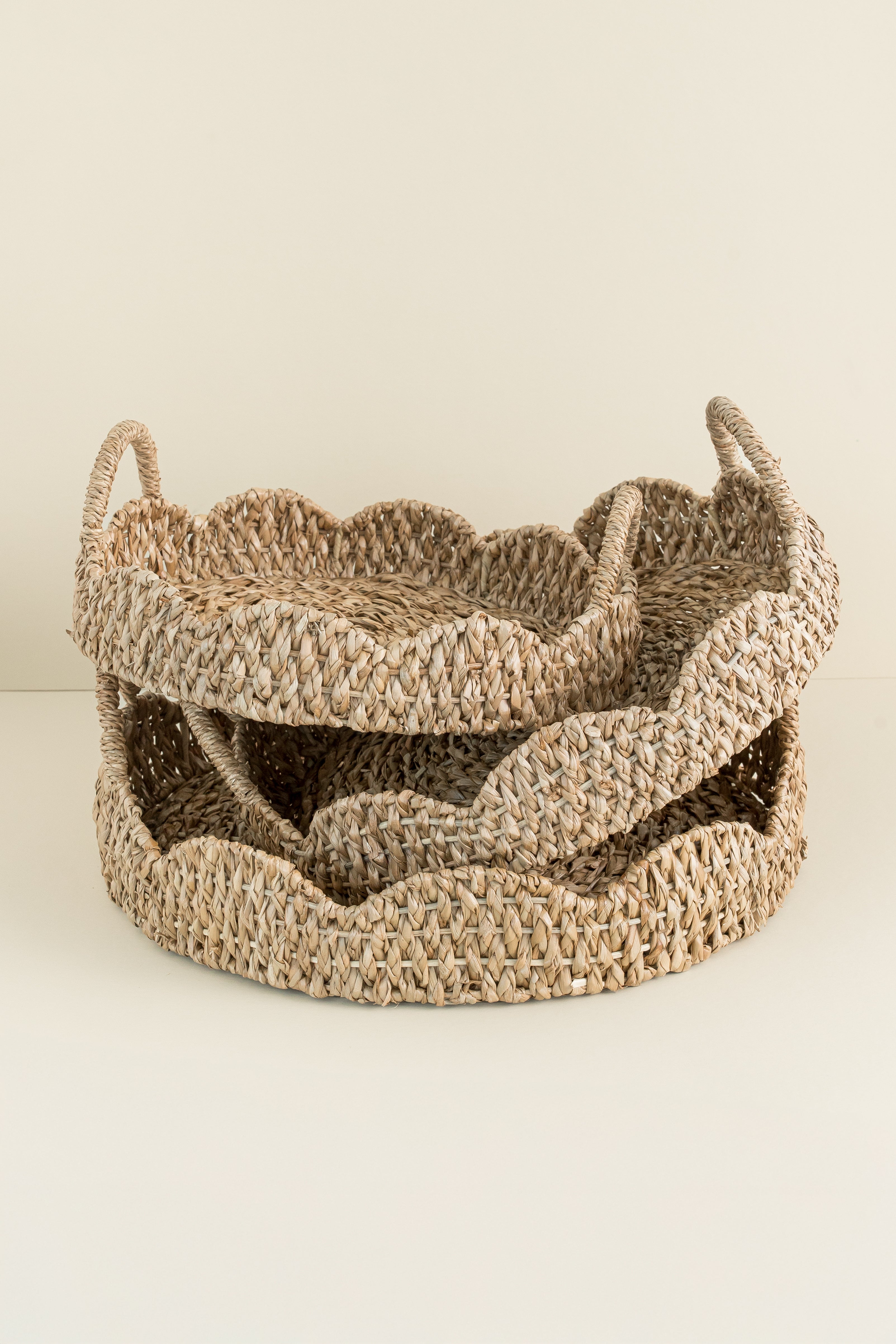 Scalloped Edge Trays