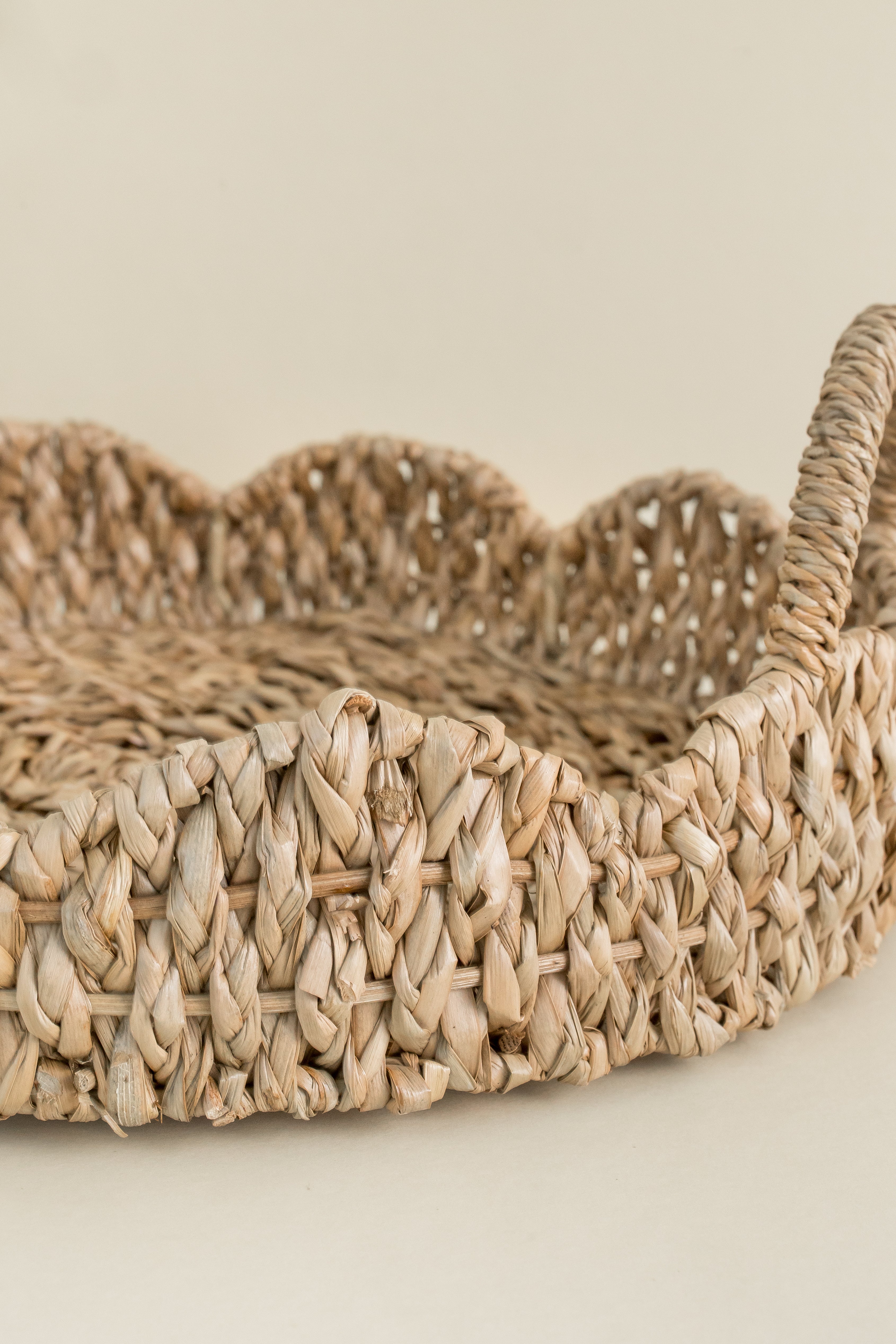 Scalloped Edge Trays