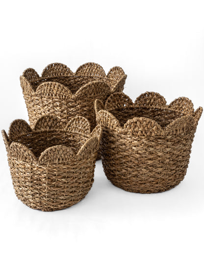 Braided Scalloped Edge Basket