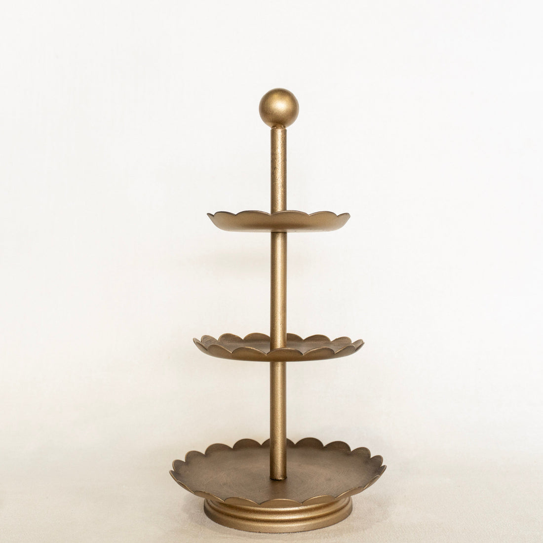 3-Tier Tray w/Scallop Edge