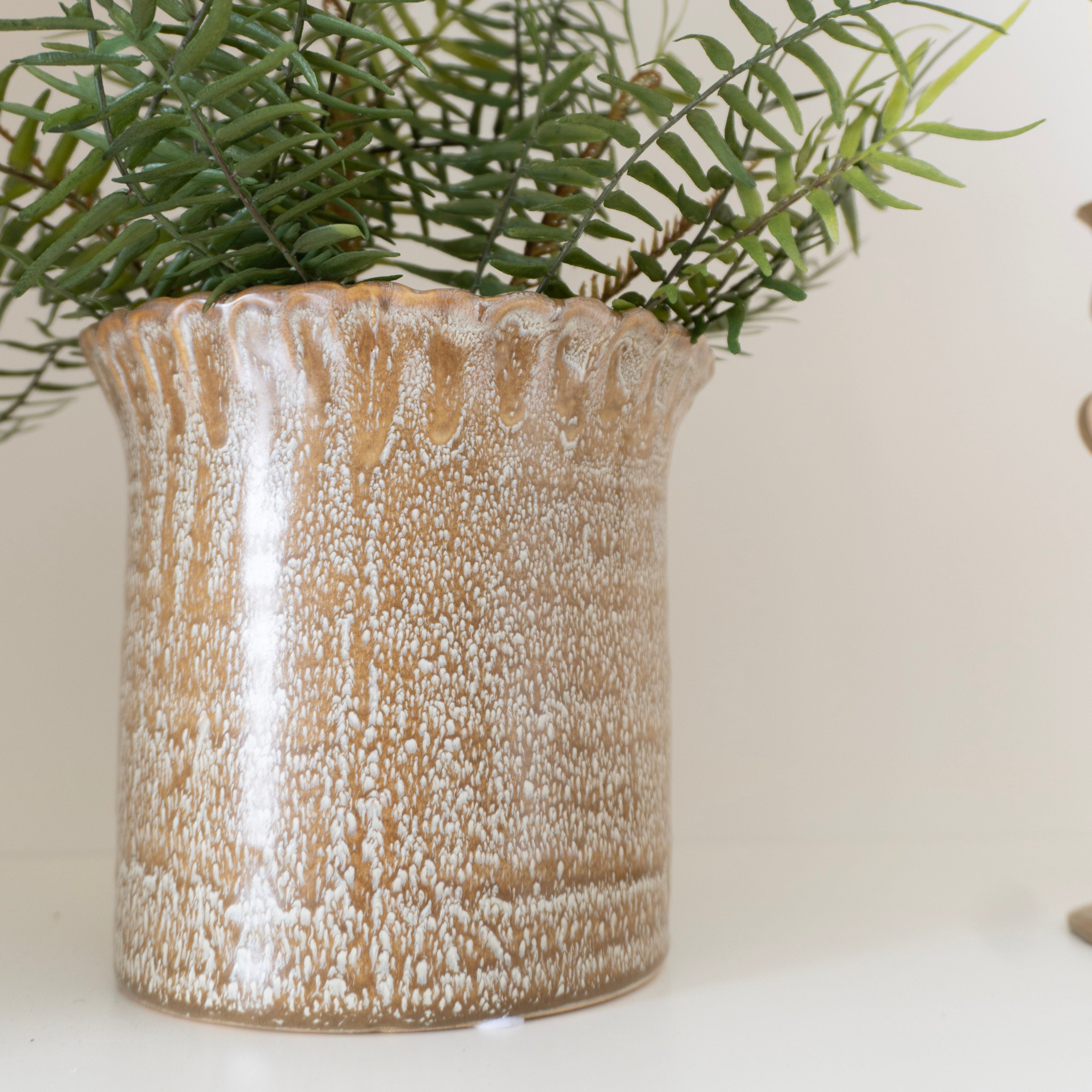 Brown Speck Scallop Top Vase