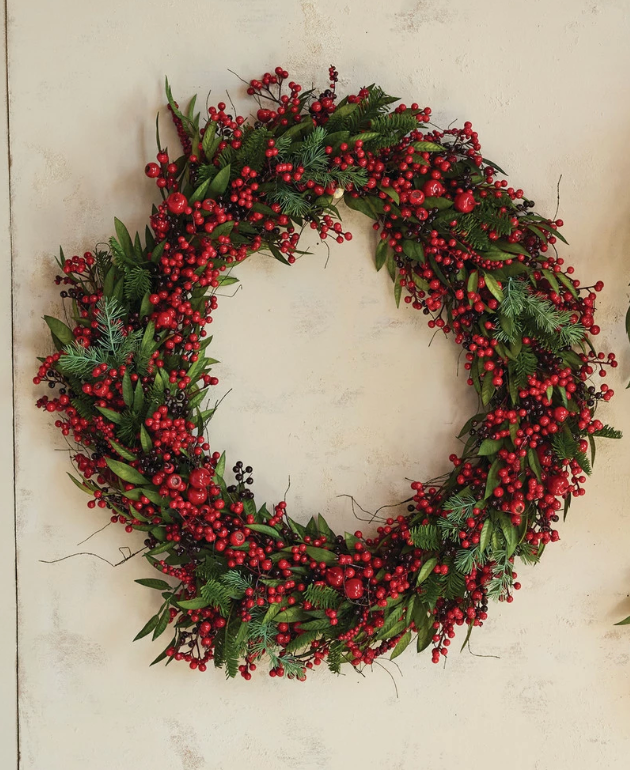 40" Spruce Wreath w/Red Berries & Pinecones