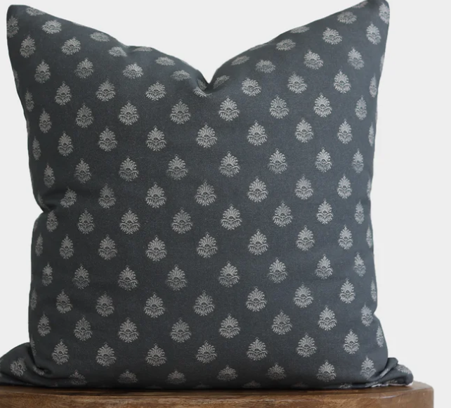 22&quot; Blue Clay Vintage (Pillow Cover)
