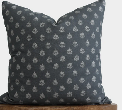 22&quot; Blue Clay Vintage (Pillow Cover)