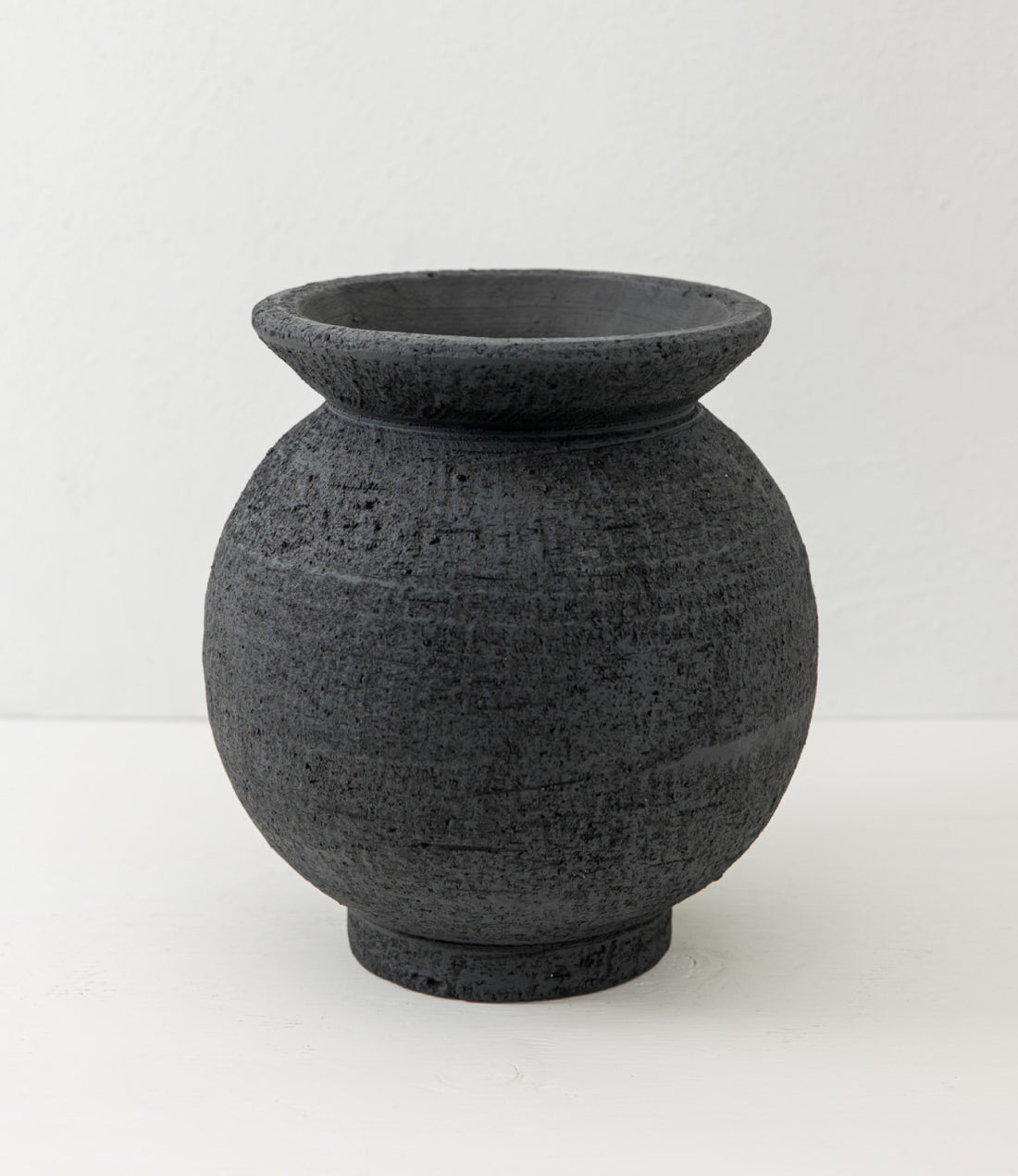 Black Textured Pot