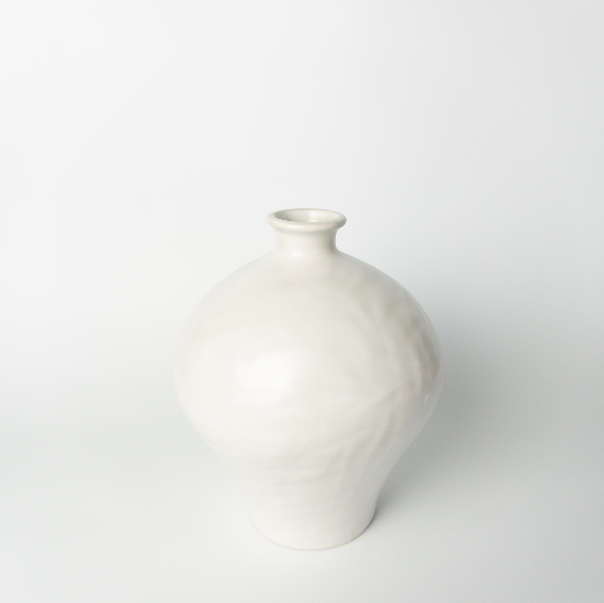10" White Rounded Vase